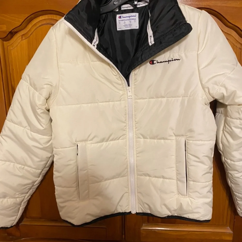 Champion women’s cream puffer jacket new - Picture 1 of 5